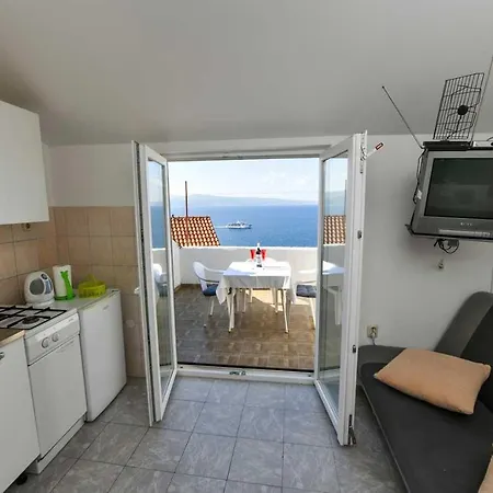 Perfect Vacation * Omis